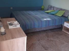 Marita Apartman 2, beach rental sa Maslenica