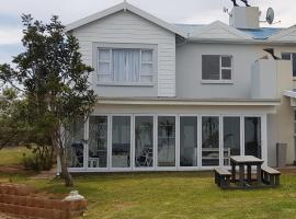 Lodge 90 - Pinnacle Point Estate, country house in Mossel Bay