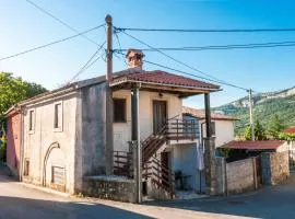 Hiša Hrastovlje - Countryside House