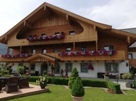 Haslgut, hotel in Fuschl am See