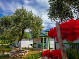 Chalet Ambel, hotel di Dhermi