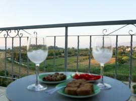 Panoramic sea view apartment in Polis-Latchi, διαμέρισμα στην Πόλη Χρυσοχούς