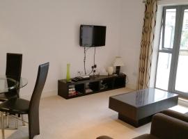 Oxford Apartment- Free parking 2 Bedrooms-2Bathrooms-Located in Jericho Oxford close to Bus and Rail sation, apartamento em Oxford