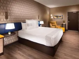 GLo Best Western Nashville Airport