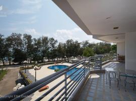 Rayong by Milanee, beach hotel sa Ban Phe