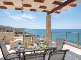 Private Luxury 3bdrm Villa - Walk to beach, holiday home in Keratokampos