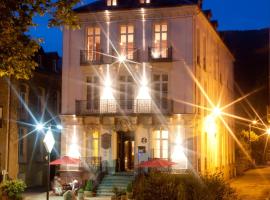 Hôtel Aquitaine, hotel v destinácii Bagnères-de-Luchon