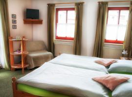 Frühstücks Pension Zum Postillion – hotel w mieście Klingenthal