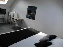 L'Heure Bleue gîtes et chambres d'hôtes, hotel cerca de Monumento a Vimy, Givenchy-en-Gohelle