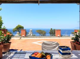 AQUAMARINE Relaxing Capri Suites，卡普里的飯店