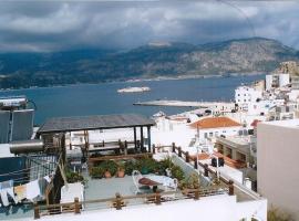 Mertonas Studios, hotel in Karpathos