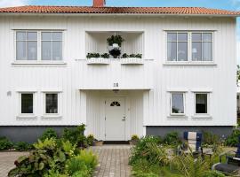 One-Bedroom Holiday home in Lysekil 11, beach rental in Lysekil
