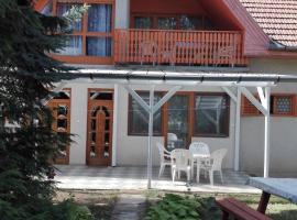 Hutter Vendégház, holiday rental in Szántód