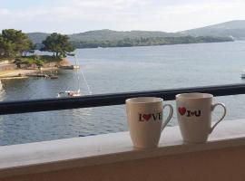 Tondo, hotel yang mudah diakses di Tivat
