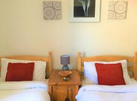 Heddfan (Place of Peace), отель типа «постель и завтрак» в городе Llanboidy