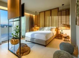 DOM Boutique Hotel、にあるイラクリオン国際空港 - HERの周辺ホテル