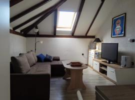 Apartman Slava, hotel u gradu Tisno