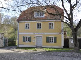 Haus Constantin, hotel blizu znamenitosti Tiefurt Mansion and Park, Vajmar