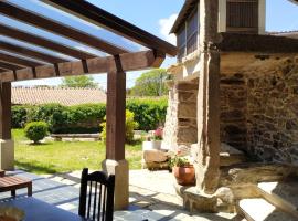 Casa Roan y Casa Grande, cottage in Lodoso