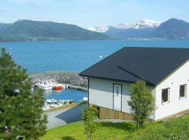 Two-Bedroom Holiday home in Lauvstad 1, rumah kotej di Lauvstad