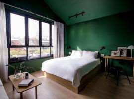 Botanist Lab Minihotel by CIRCADIAN, estalagem em Cidade de Ho Chi Minh