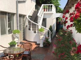 Casa Mediterana, farm stay in 2 Mai