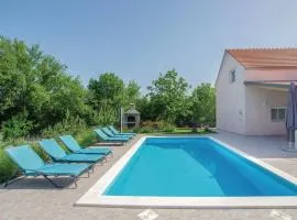 Villa Radosevic near Split, heated pool