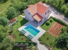 Villa Radosevic near Split, heated pool