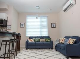 The Crimson Apartment, vacation rental in Kingston