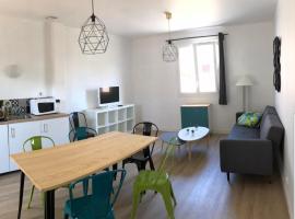 Maison design perros guirec, 2 à 4 personnes, hôtel à Perros-Guirec