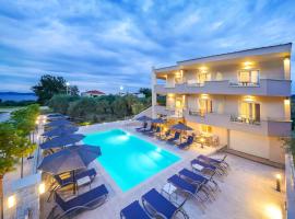 Iliomagic Luxury Suites Thassos, διαμέρισμα στον Λιμένα