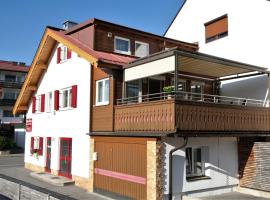 Alpenflair Ferienwohnungen "Haus Doris", hotell i Oberstdorf