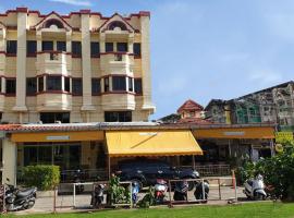 Oasis Apartments & Bar, appartement in Karon Beach