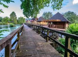 House on piles, Una river 'Apartman Una'