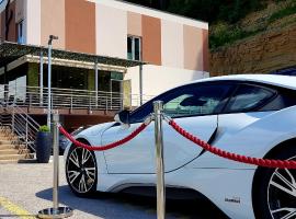 Hotel Lavender - Oleander Resort: Strunjan şehrinde bir otel