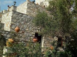 Charouda Stone Tower, hotel in Pyrgos Dirou