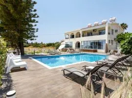 Coral Bay Sea Breeze Apartments - 3 Bedroom Apartment