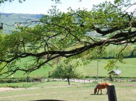 Village.insolite, hotel met parkeren in Montagny-sur-Grosne