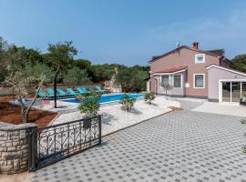 Villa Sunshine, hotel in Pula
