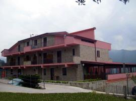 HOTEL AL CASTELLO, hotell sihtkohas CastellʼUmberto