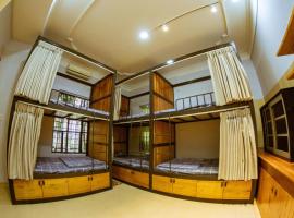 Quang Ngai Hostel, מלון עם חניה בקוואנג נגאי