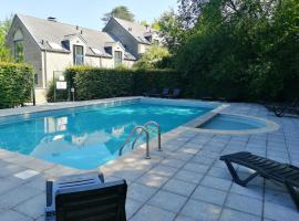 Durbuy, ses ruelles pittoresques et sa gastronomie, hotel v destinaci Durbuy