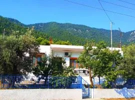 Johnie's Villa