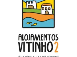 빌라 노바 드 밀폰치스에 위치한 호텔 Alojamentos Vitinho 2 - Vila Nova Milfontes