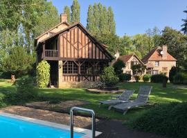 Le Domaine du Moulin Foulon, hotel em Essay