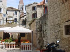 Rooms Roso, beach rental in Trogir