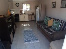 Roos Getaway Apartments, hotel in Warmbaths