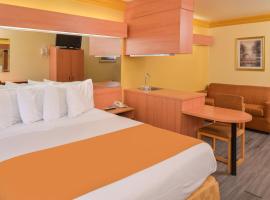 H3 Inn & Suites - LAX Airport - Los Angeles、イングルウッドのホテル