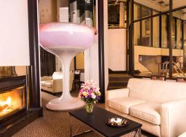 Cove Haven Resort, hotel with hot tubs in Lakeville