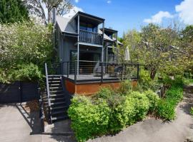 Cloudsong Chalet 1 Close to the village centre – hotel w mieście Kangaroo Valley
